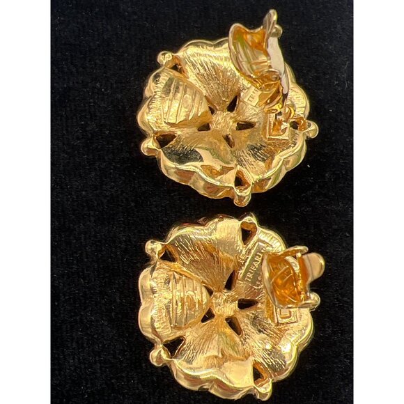 Trifari Gold-Tone Pink Heart Flower Clip-On Earrings Costume Jewelry Vintage - Picture 6 of 6